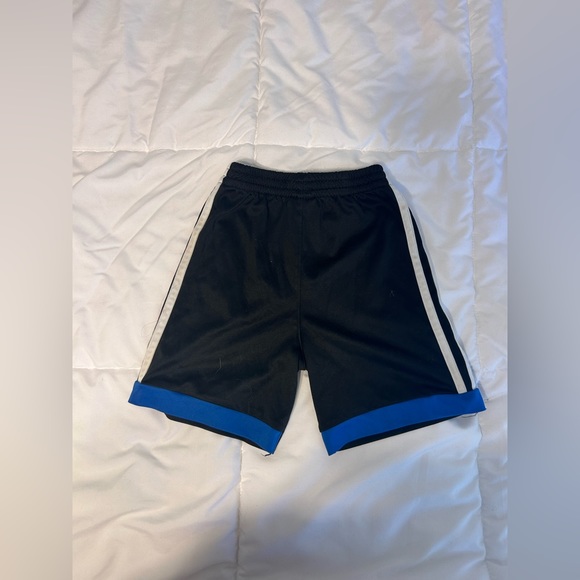 Adidas Short Set, Size 3T - Picture 5 of 5